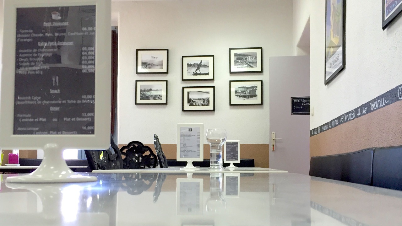 Photo of Others in Olivese