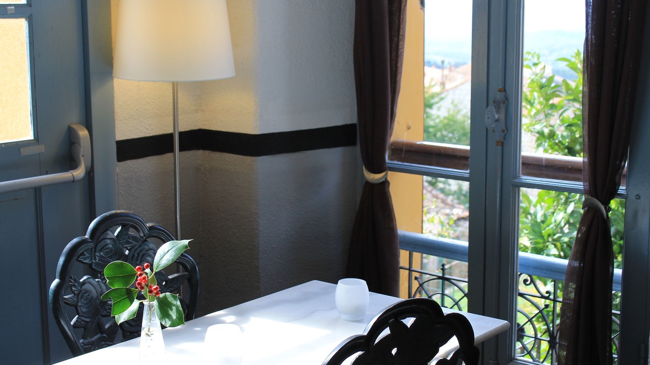 Photo of Others in Olivese