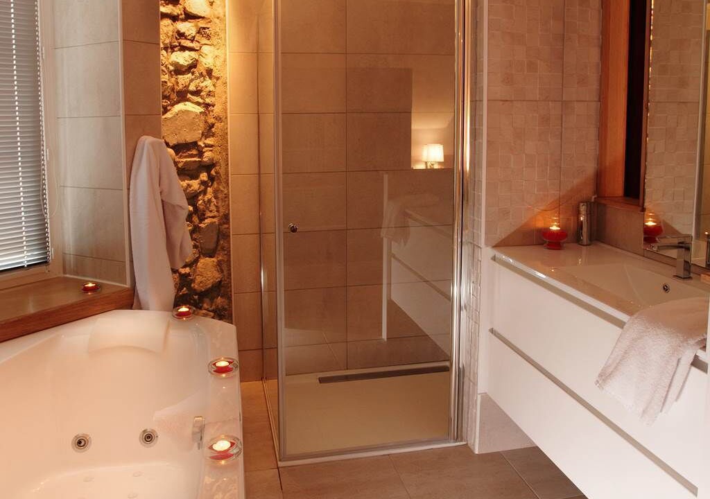 Photo of Bathroom in Tarascon-sur-Ariege