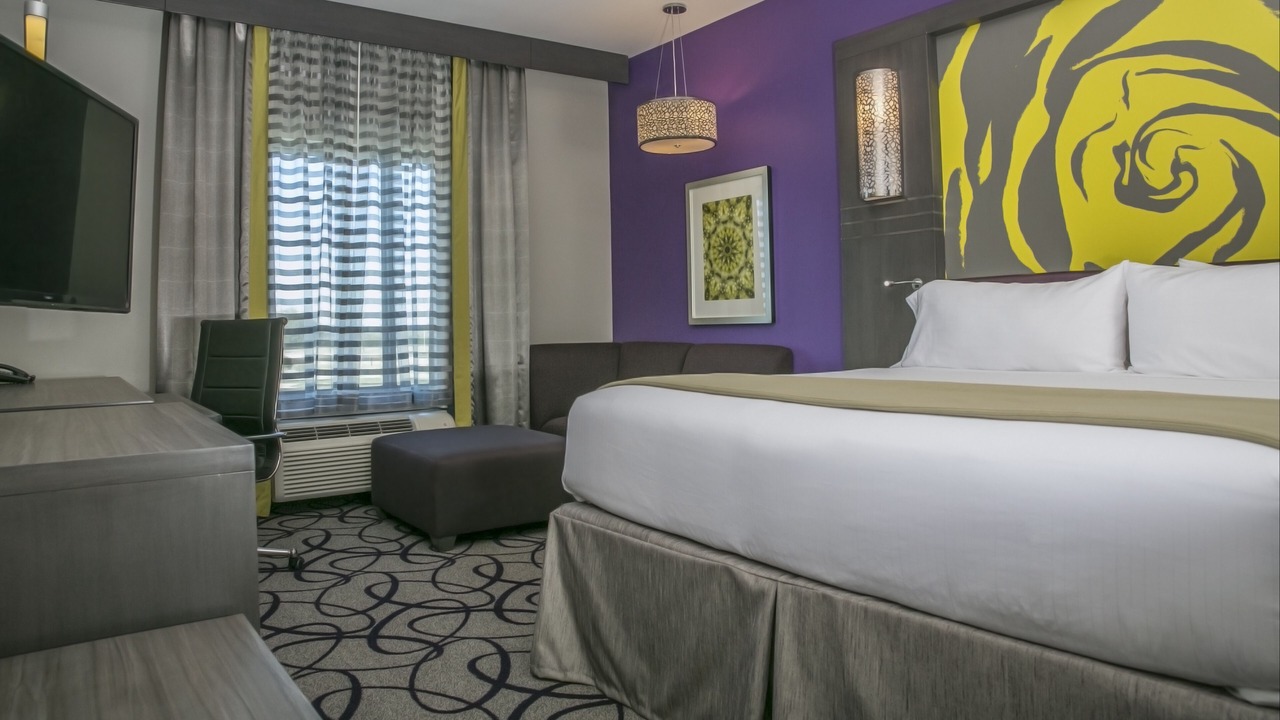 Photo of Bedroom in Garland