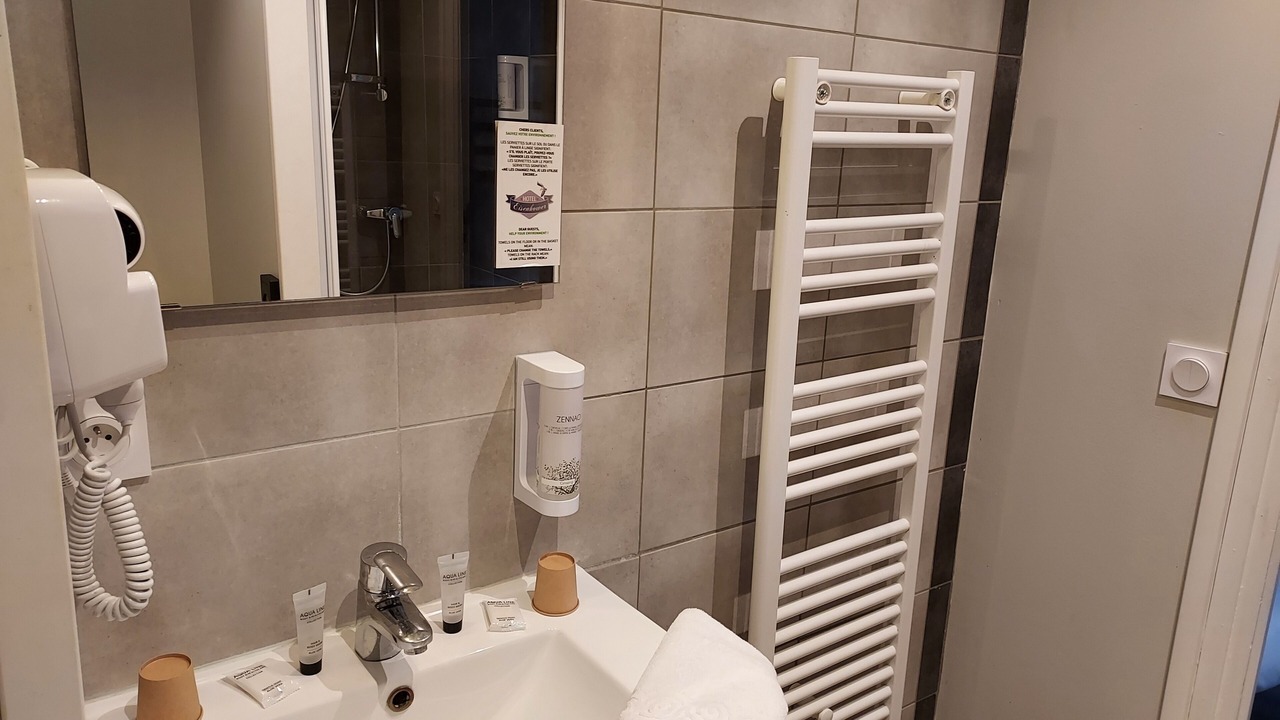 Photo of Bathroom in Port-en-Bessin-Huppain