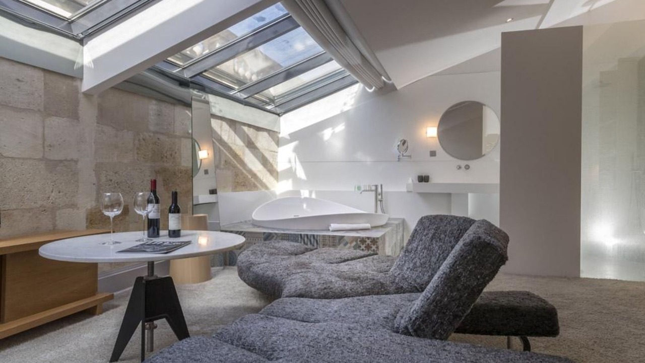 Photo of Bathroom in Bordeaux City Centre