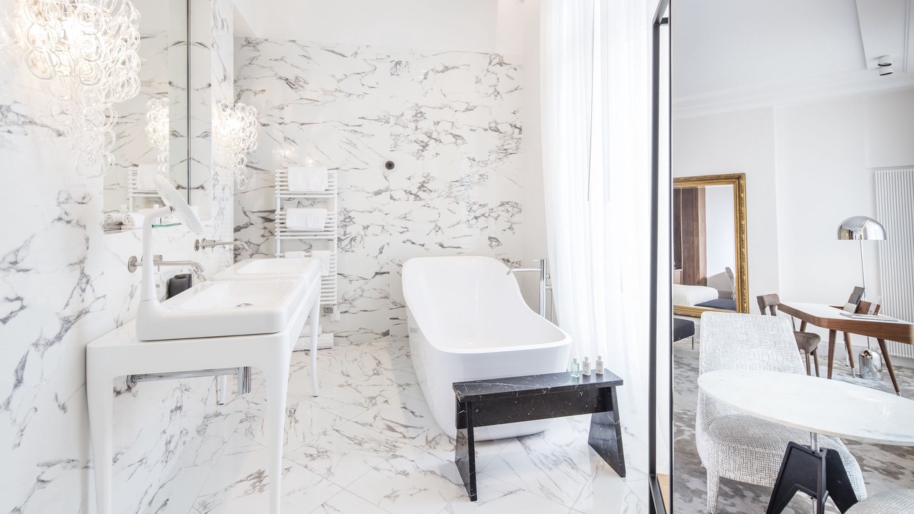 Photo of Bathroom in Bordeaux City Centre