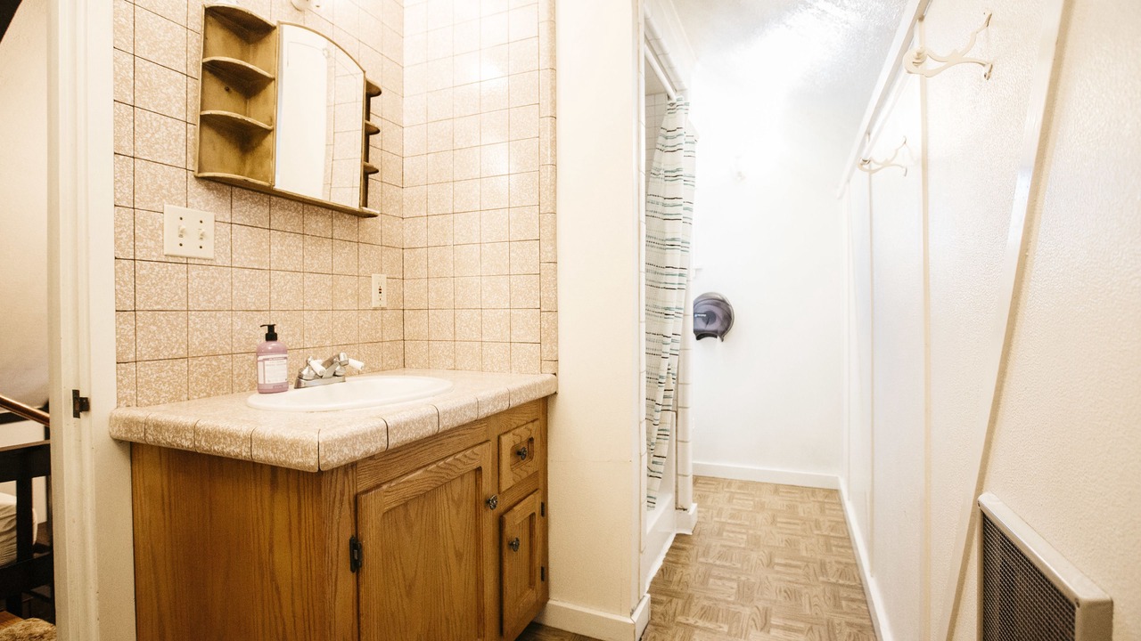 Photo of Bathroom in Bishop