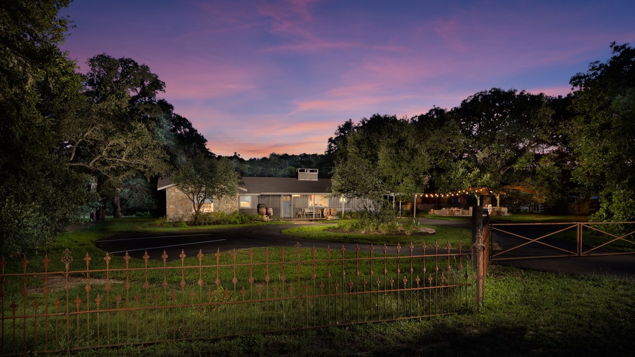 Photo of Bedroom in Dripping Springs
