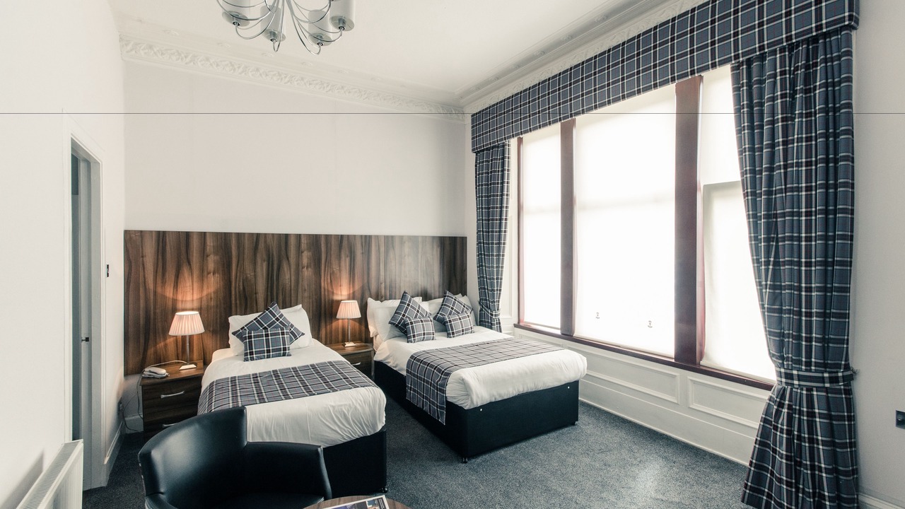 Photo of Livingroom in Glasgow Westend