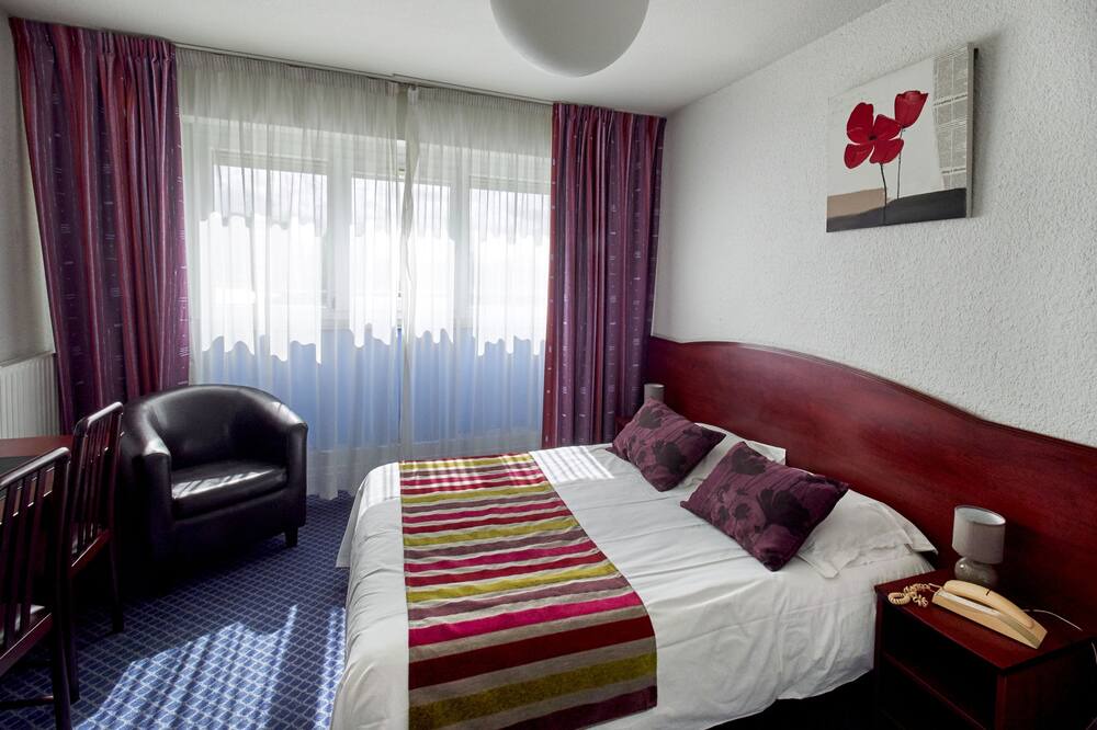 Photo of Bedroom in Morlaix