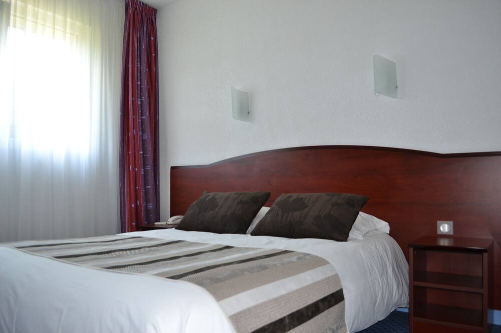 Photo of Bedroom in Morlaix