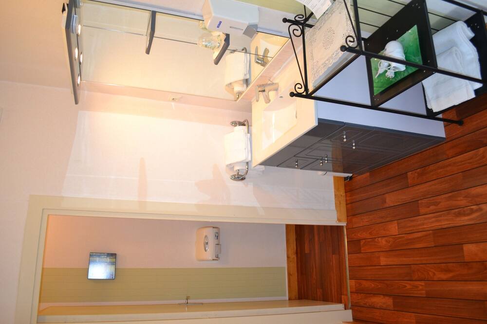 Photo of Bathroom in Morlaix