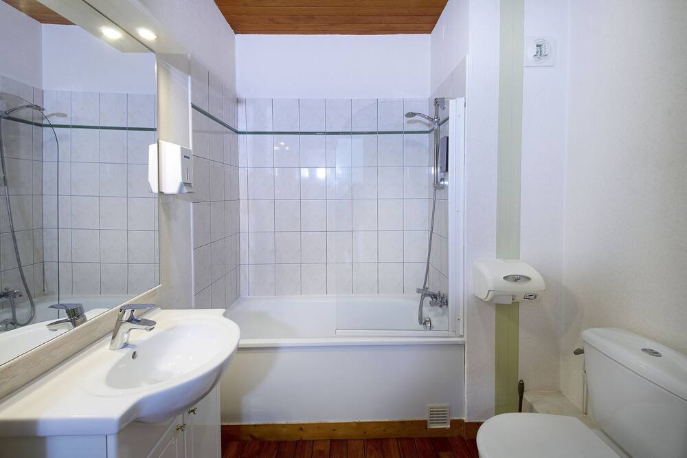 Photo of Bathroom in Morlaix