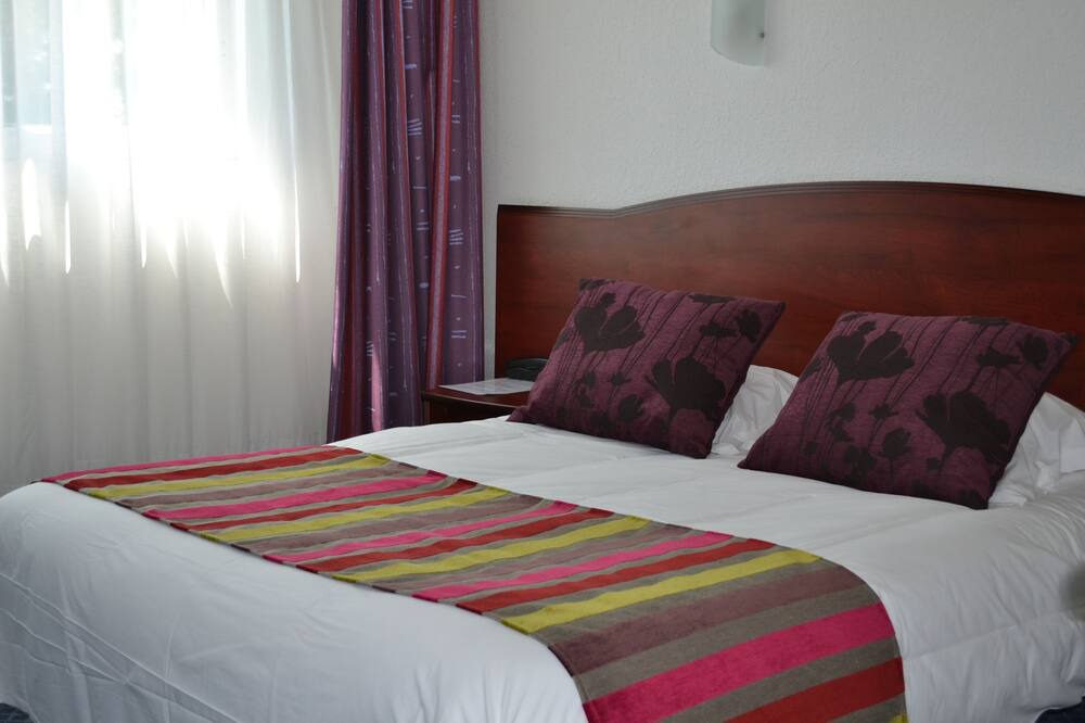 Photo of Bedroom in Morlaix