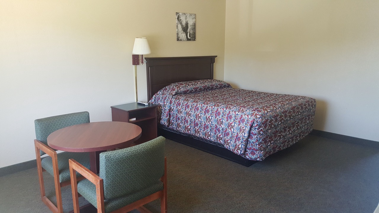 Photo of Bedroom in Roseburg