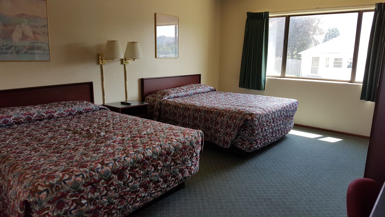 Photo of Bedroom in Roseburg