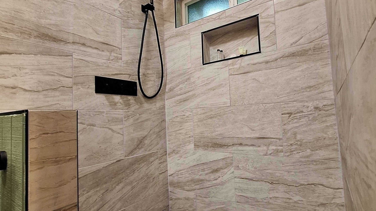 Photo of Bathroom in Hilo