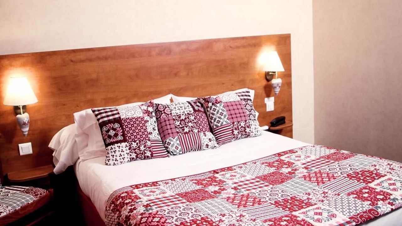 Photo of Bedroom in Amou