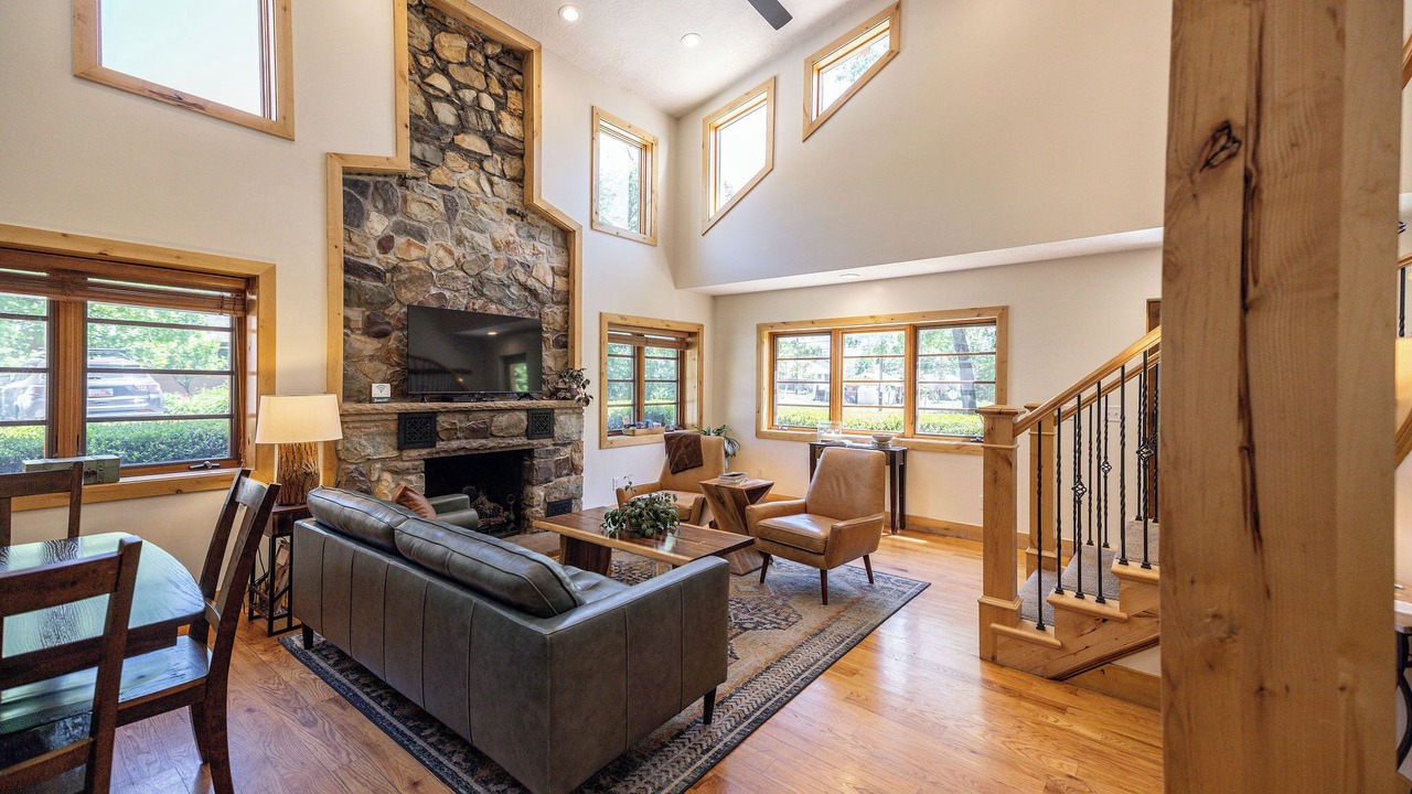 Photo of Livingroom in Holladay