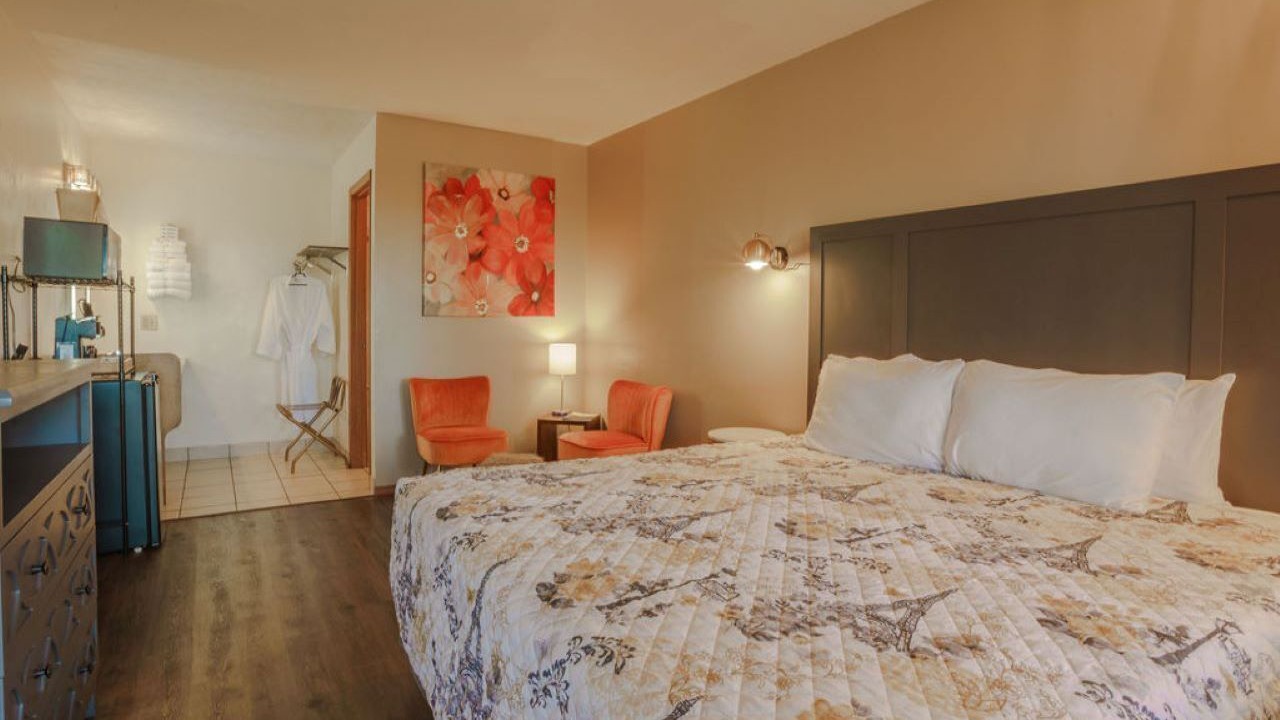 Photo of Bedroom in Branson West