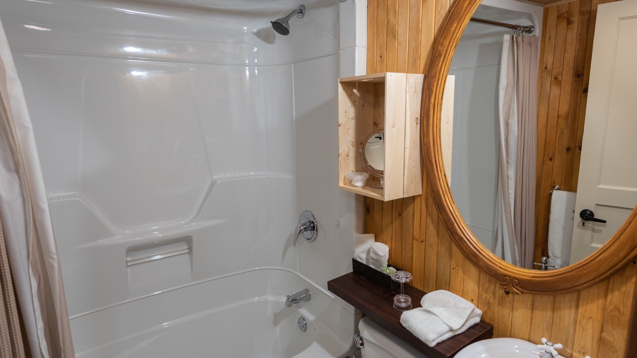 Photo of Bedroom in Petite-Riviere-Saint-Francois