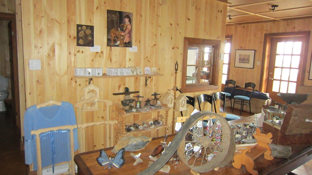 Photo of Others in Petite-Riviere-Saint-Francois