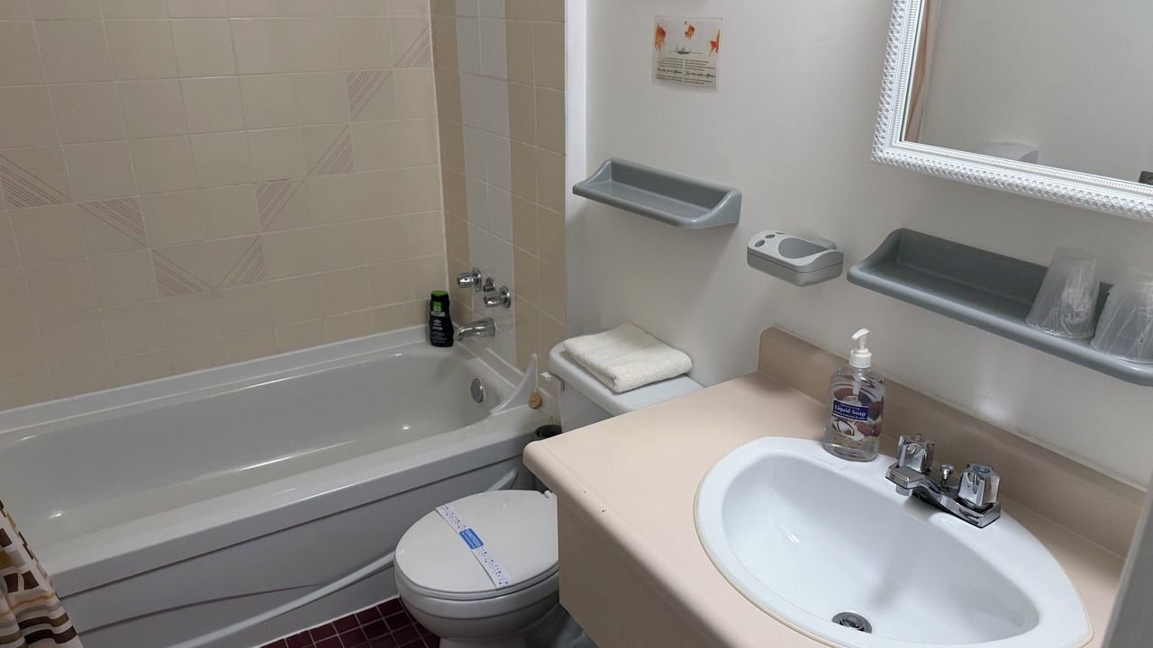 Photo of Bathroom in Laurier-Station