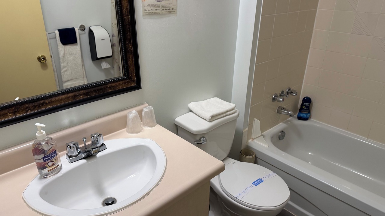 Photo of Bathroom in Laurier-Station