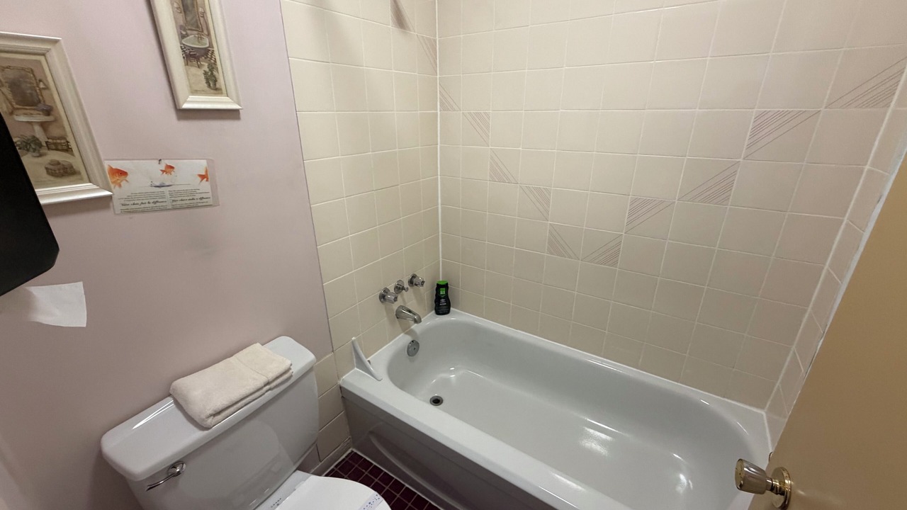 Photo of Bathroom in Laurier-Station