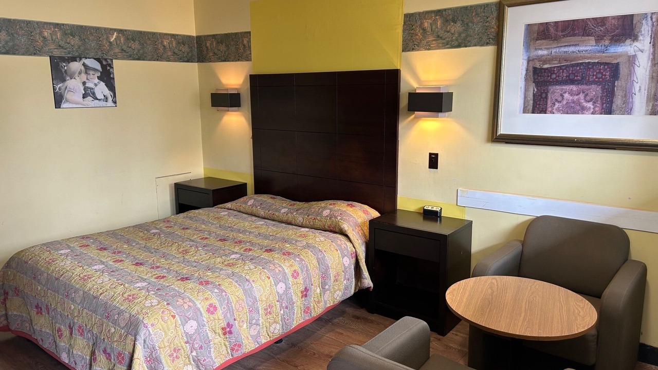Photo of Bedroom in Saint-Hubert