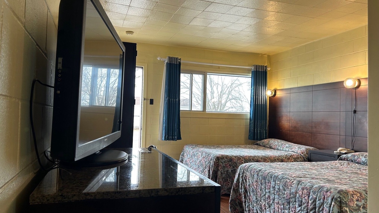 Photo of Bedroom in Saint-Hubert