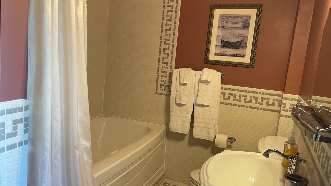 Photo of Bathroom in Nauvoo