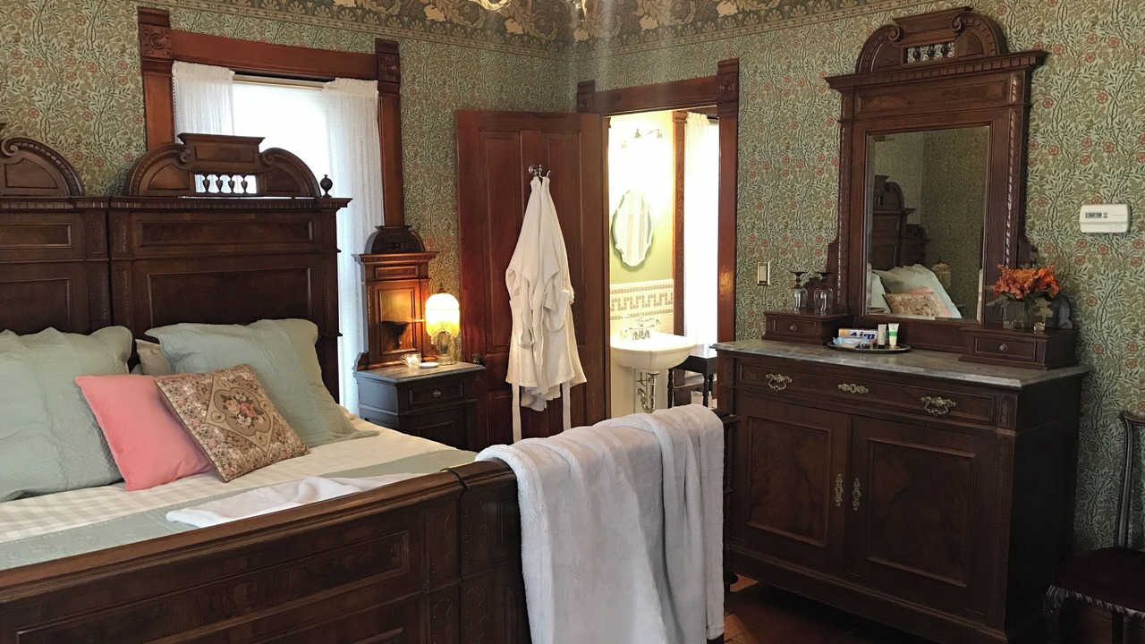 Photo of Bedroom in Nauvoo