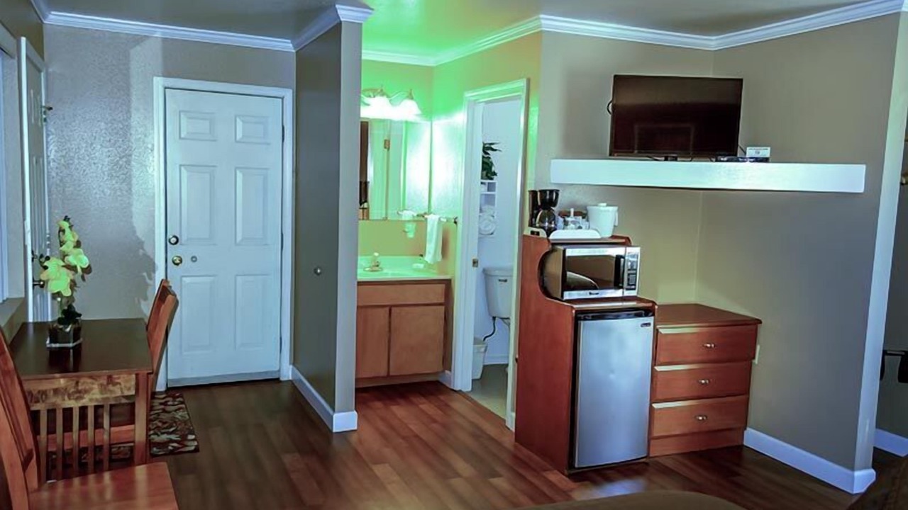 Photo of Bedroom in Shady Cove