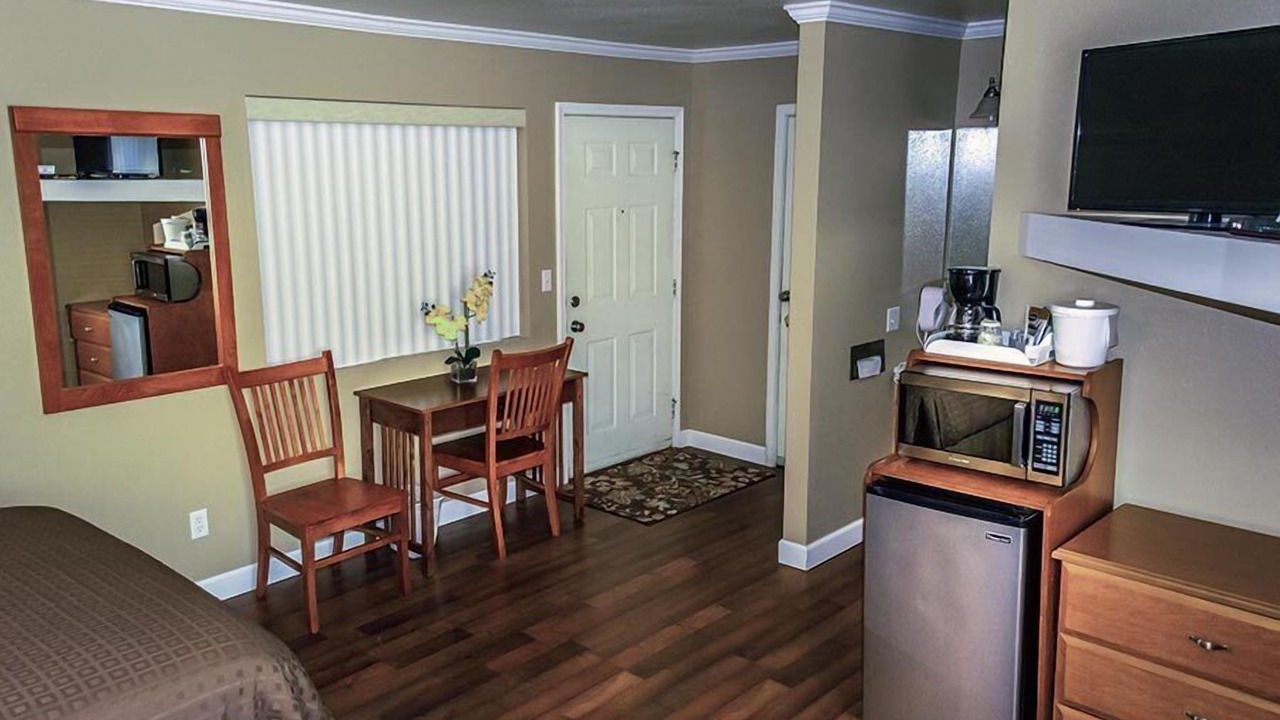 Photo of Bedroom in Shady Cove