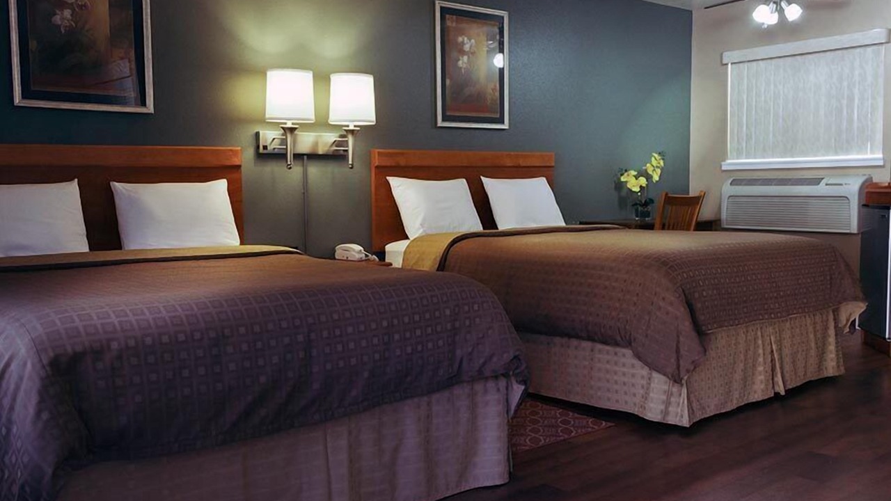 Photo of Bedroom in Shady Cove
