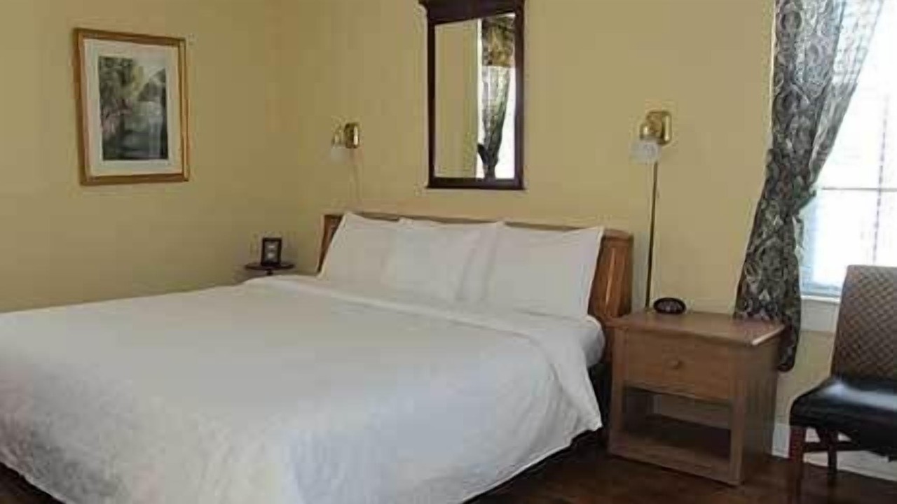 Photo of Bedroom in Linden