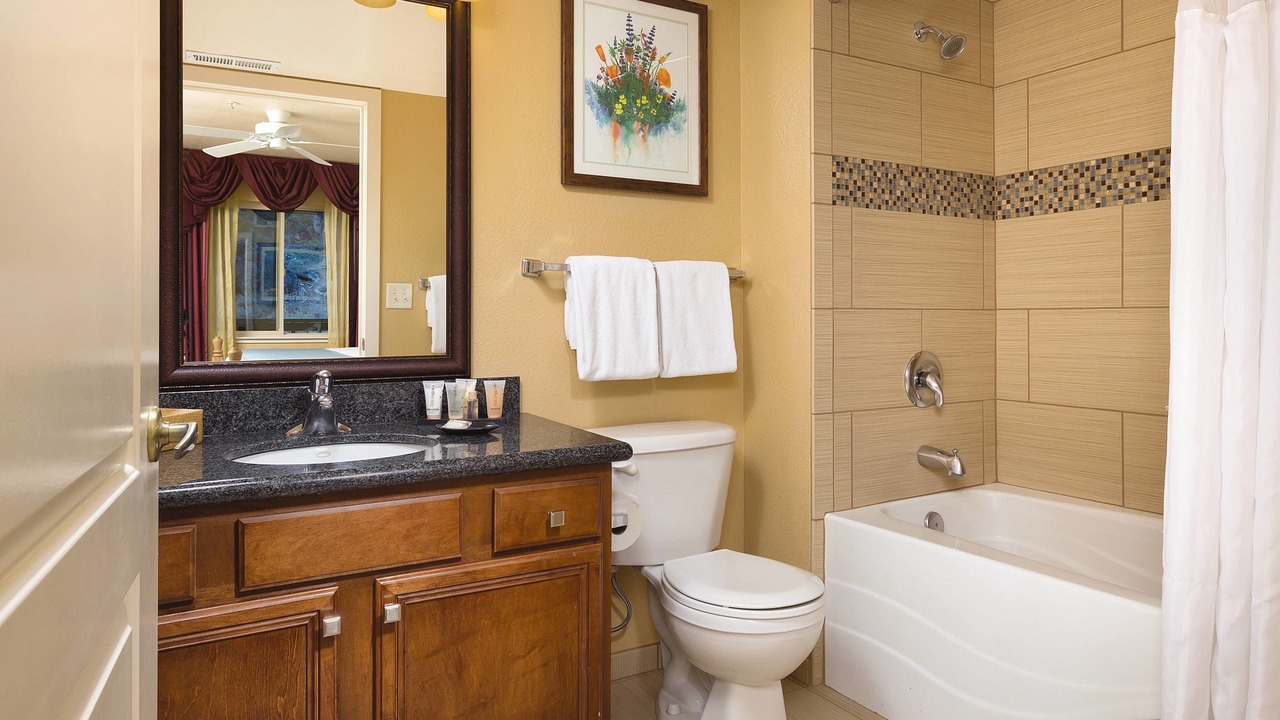 Photo of Bathroom in Round Hill Village