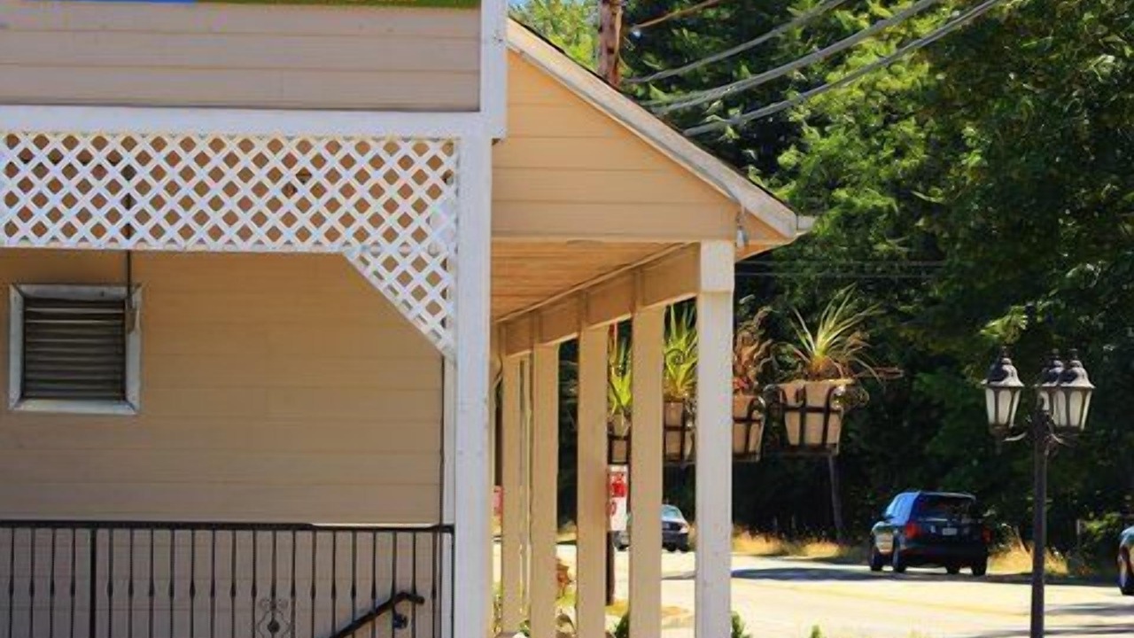 Photo of Outdoor in Gold Bar