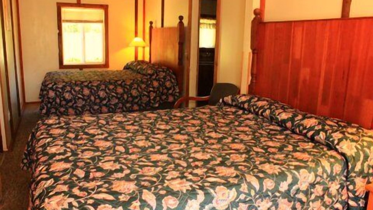 Photo of Others in Gold Bar