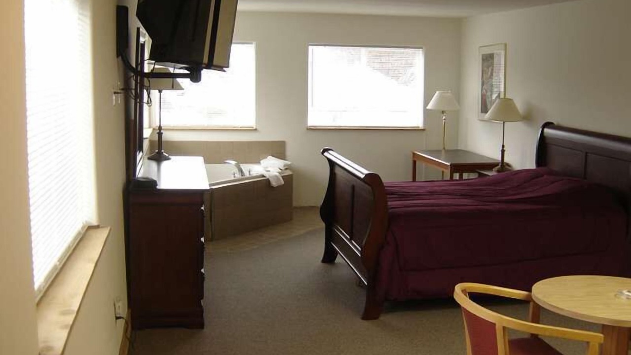 Photo of Others in Gold Bar