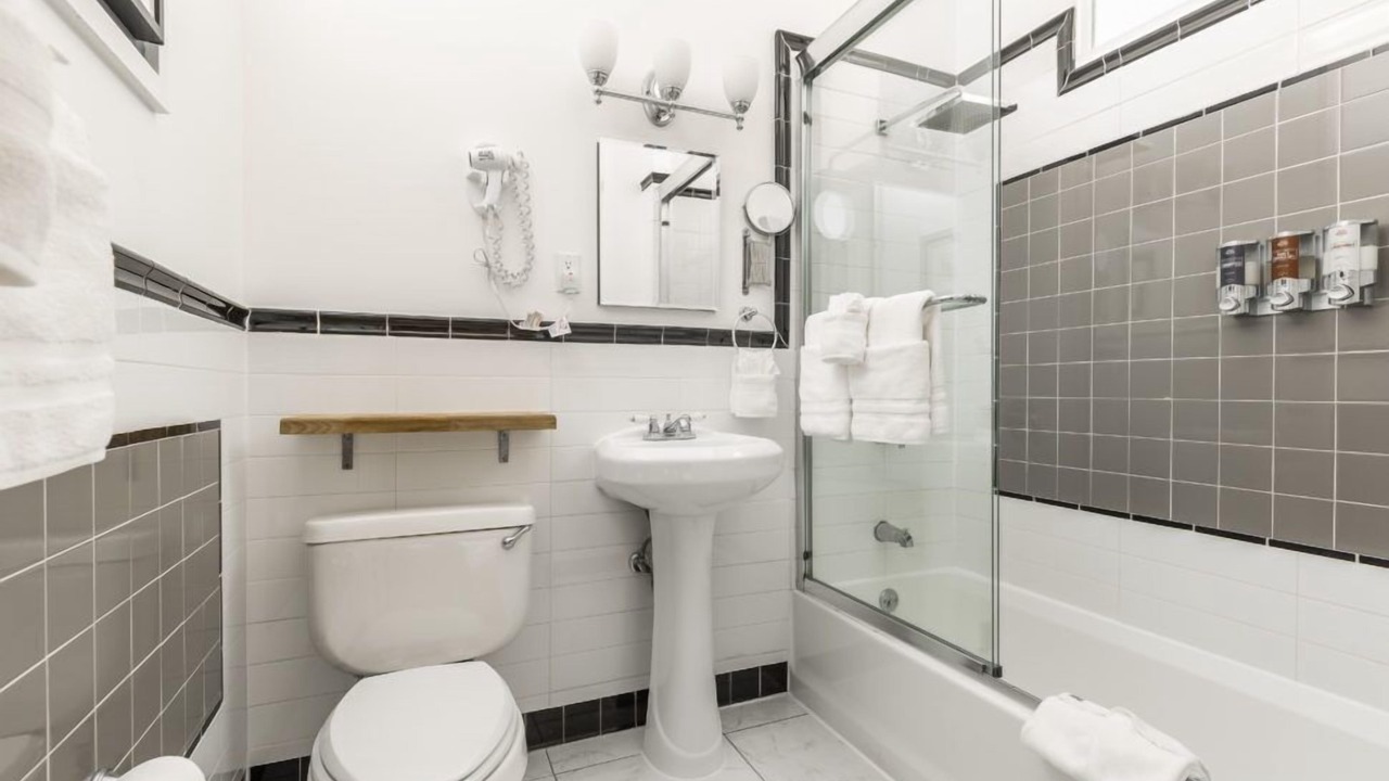 Photo of Others in Greenpoint