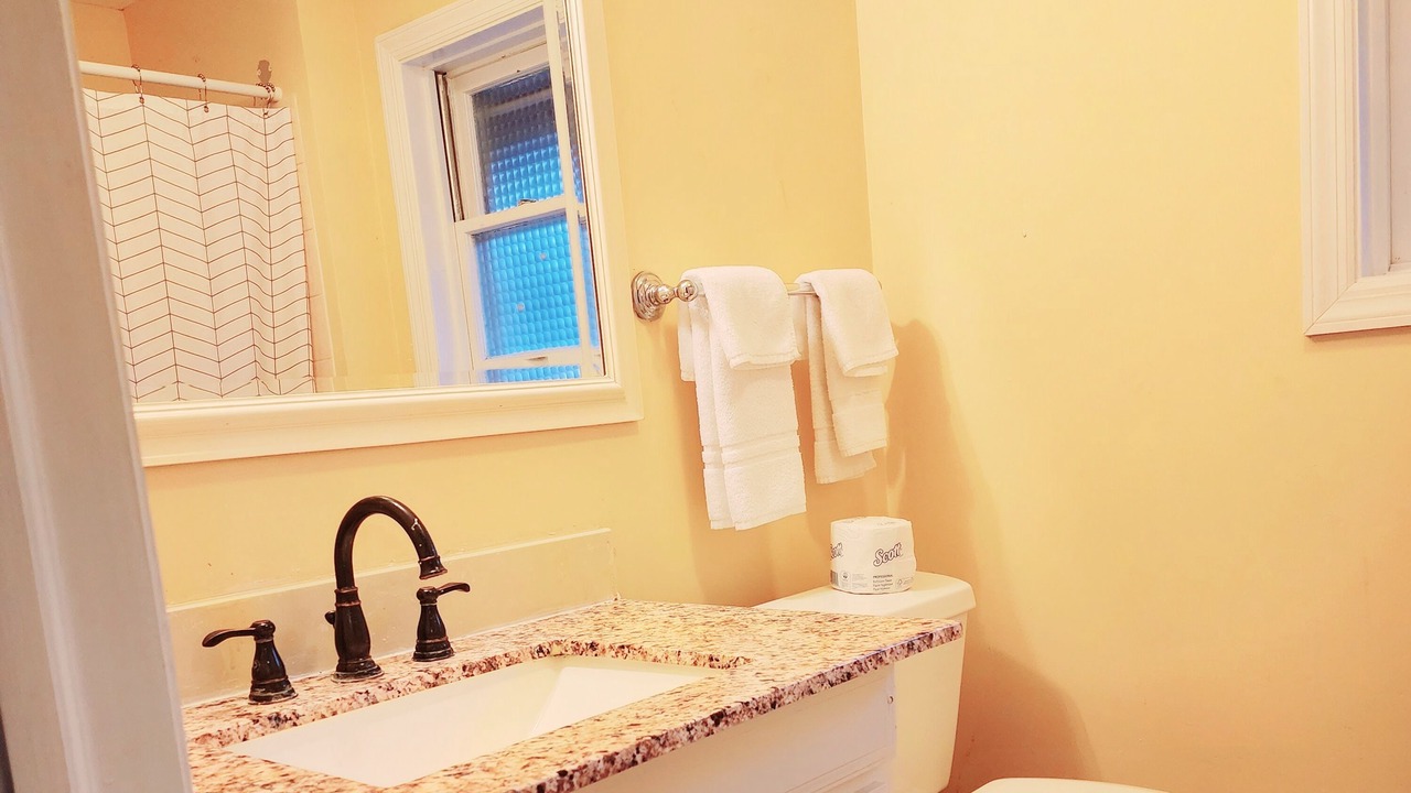 Photo of Bathroom in Shinnecock Hills