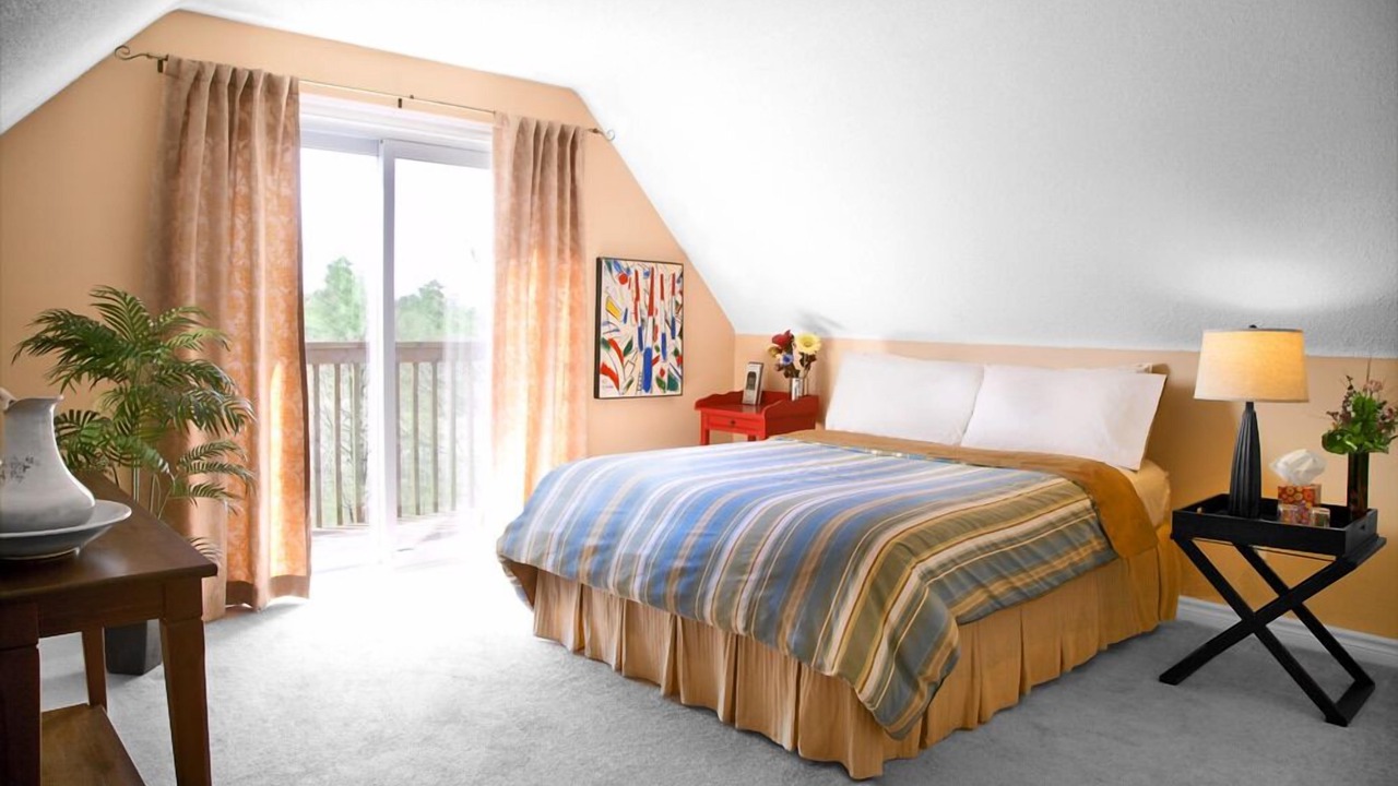 Photo of Bedroom in Lansdowne