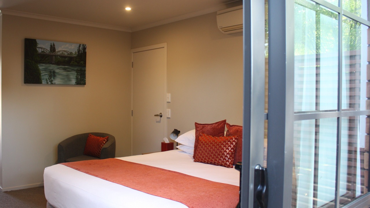 Photo of Others in Hamilton East