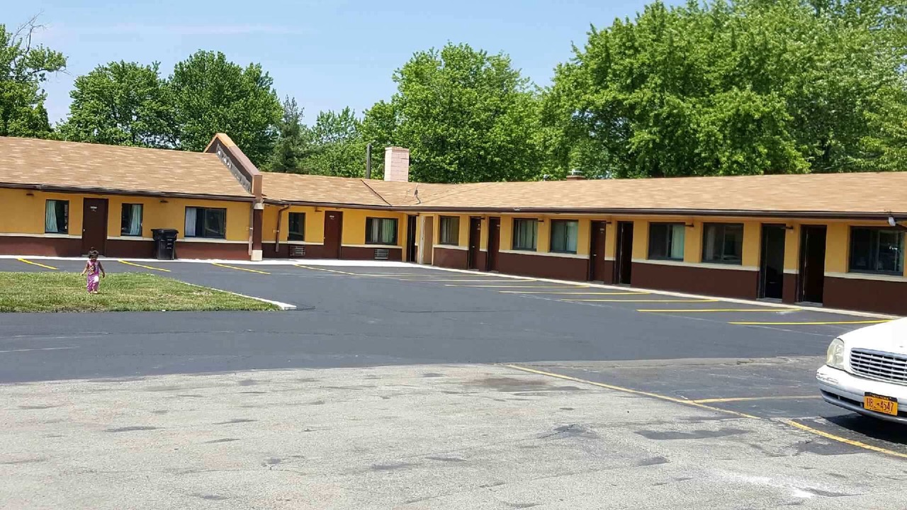 Photo of Outdoor in Green Acres