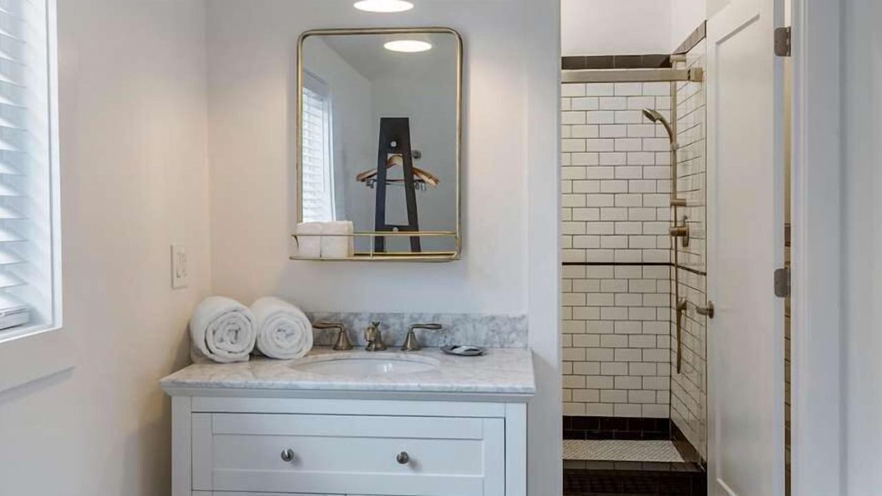 Photo of Bathroom in Narragansett Pier
