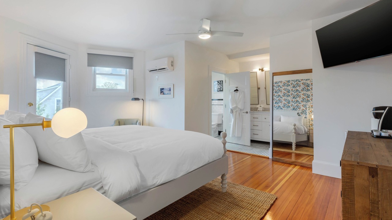 Photo of Others in Narragansett Pier