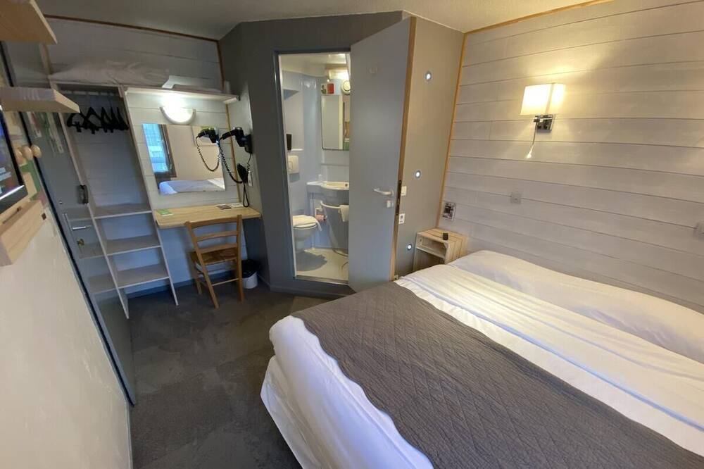 Photo of Bedroom in La Motte-Servolex