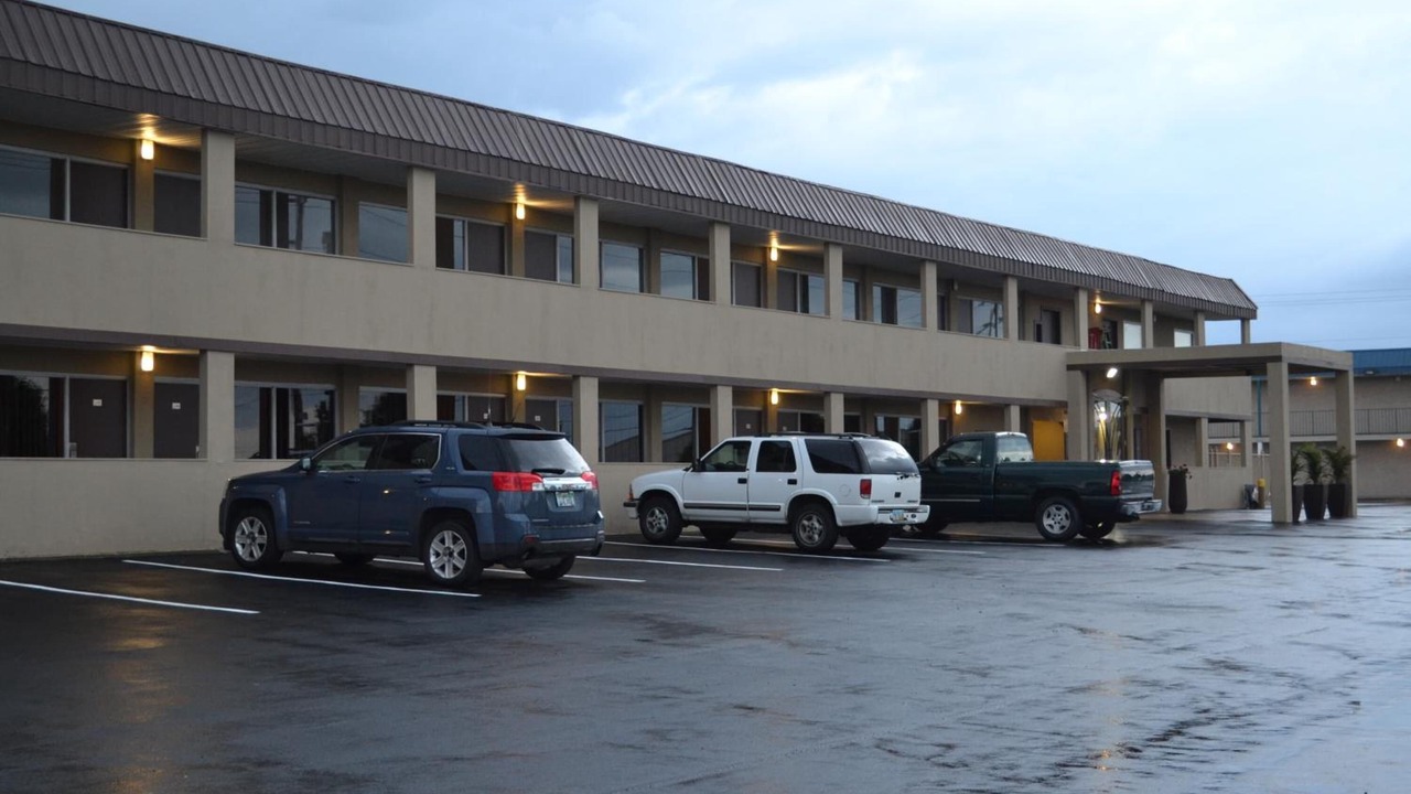 Photo of Others in Monroe