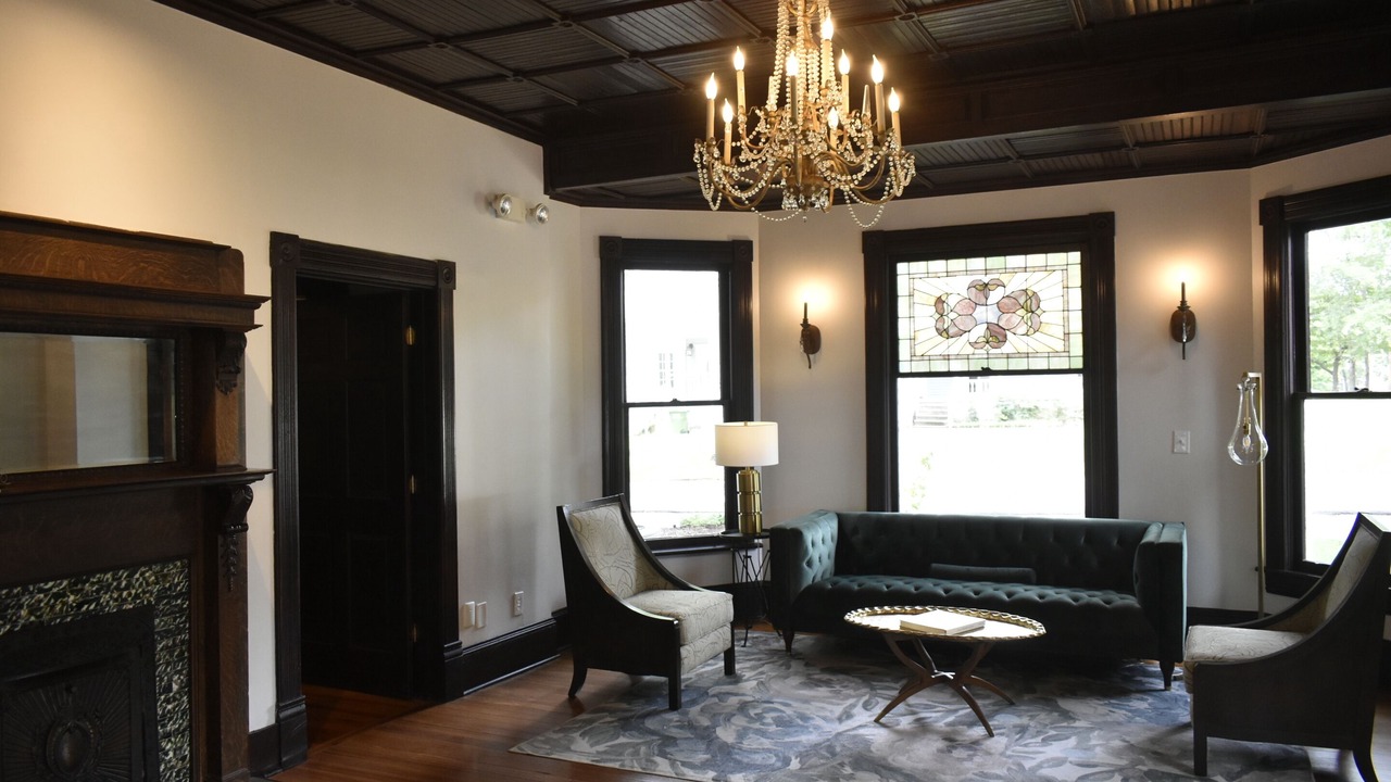 Photo of Others in Monroe