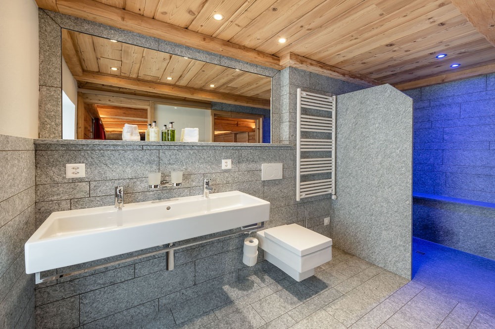 Photo of Bathroom in Zernez