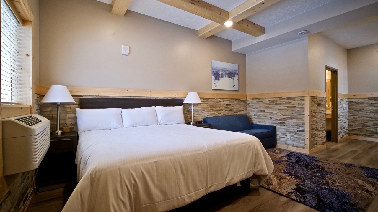 Photo of Bedroom in Cadillac